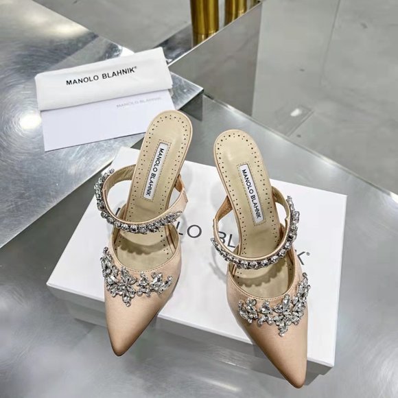 manolo blahnik Silk satin lace wheat ear rhinestone high...